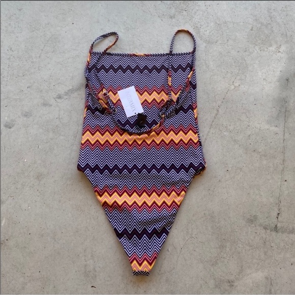 Same Los Angeles INTERMIX - Picture 2 of 4